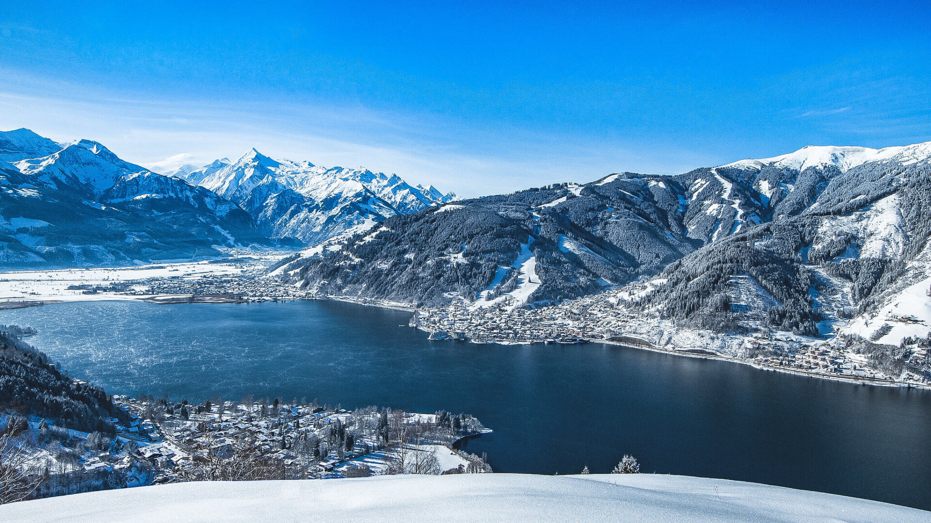 Aussicht auf den Zeller See und Zell am See, Kaprun im Winter